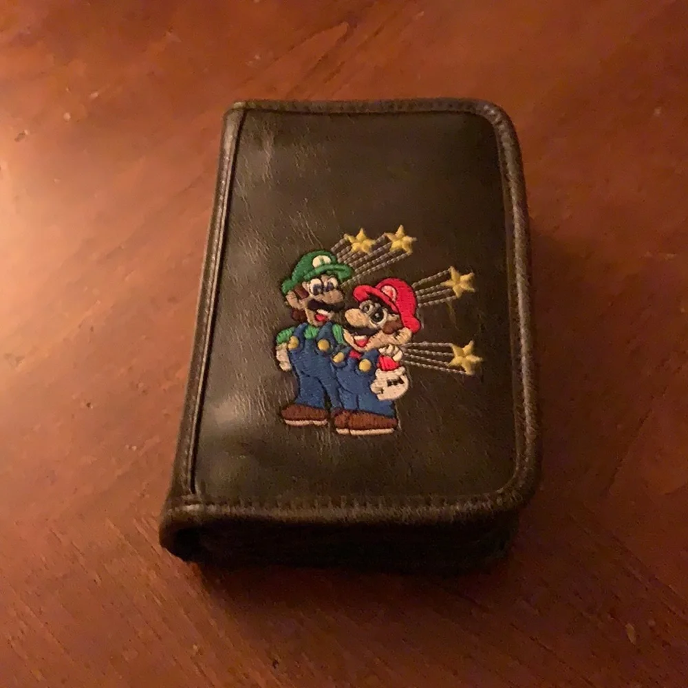 DS with 4 Games, Game Case, DS Case and Charger - Picture 4 of 5